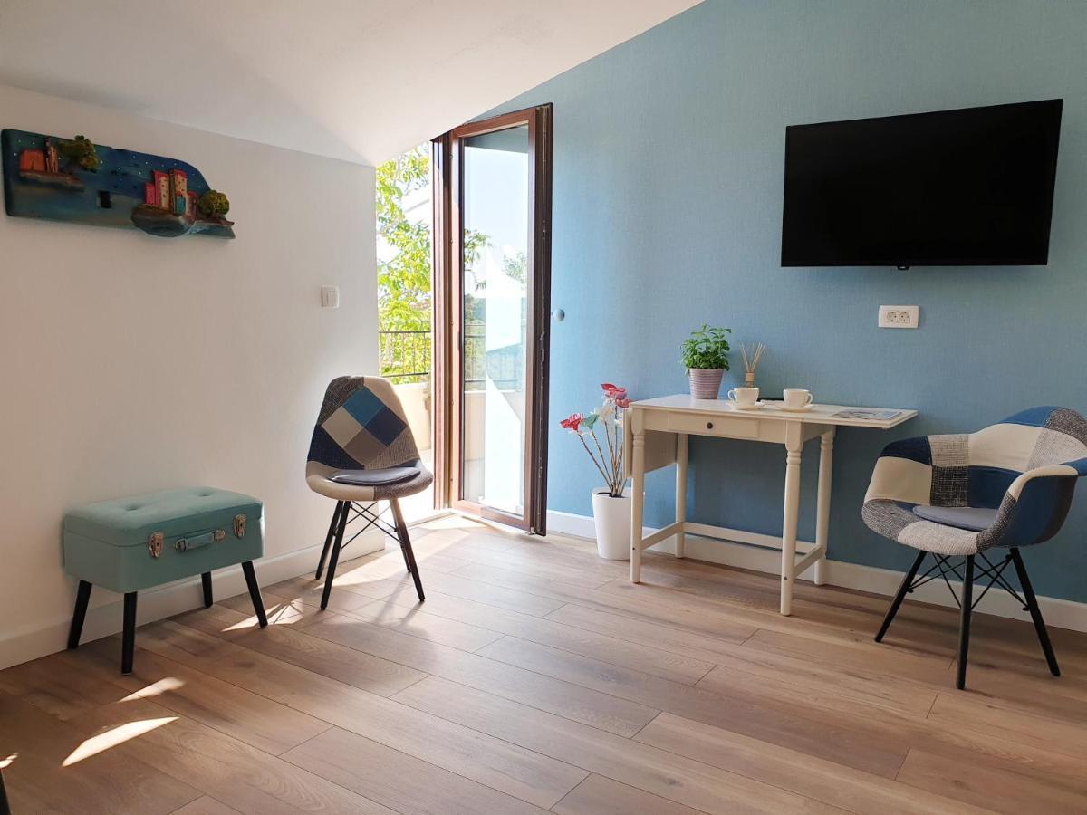 Boutique Rooms Mare Fabulas ロヴィニ エクステリア 写真