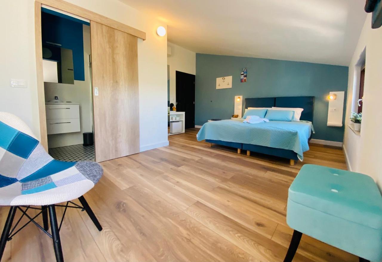 Boutique Rooms Mare Fabulas ロヴィニ エクステリア 写真